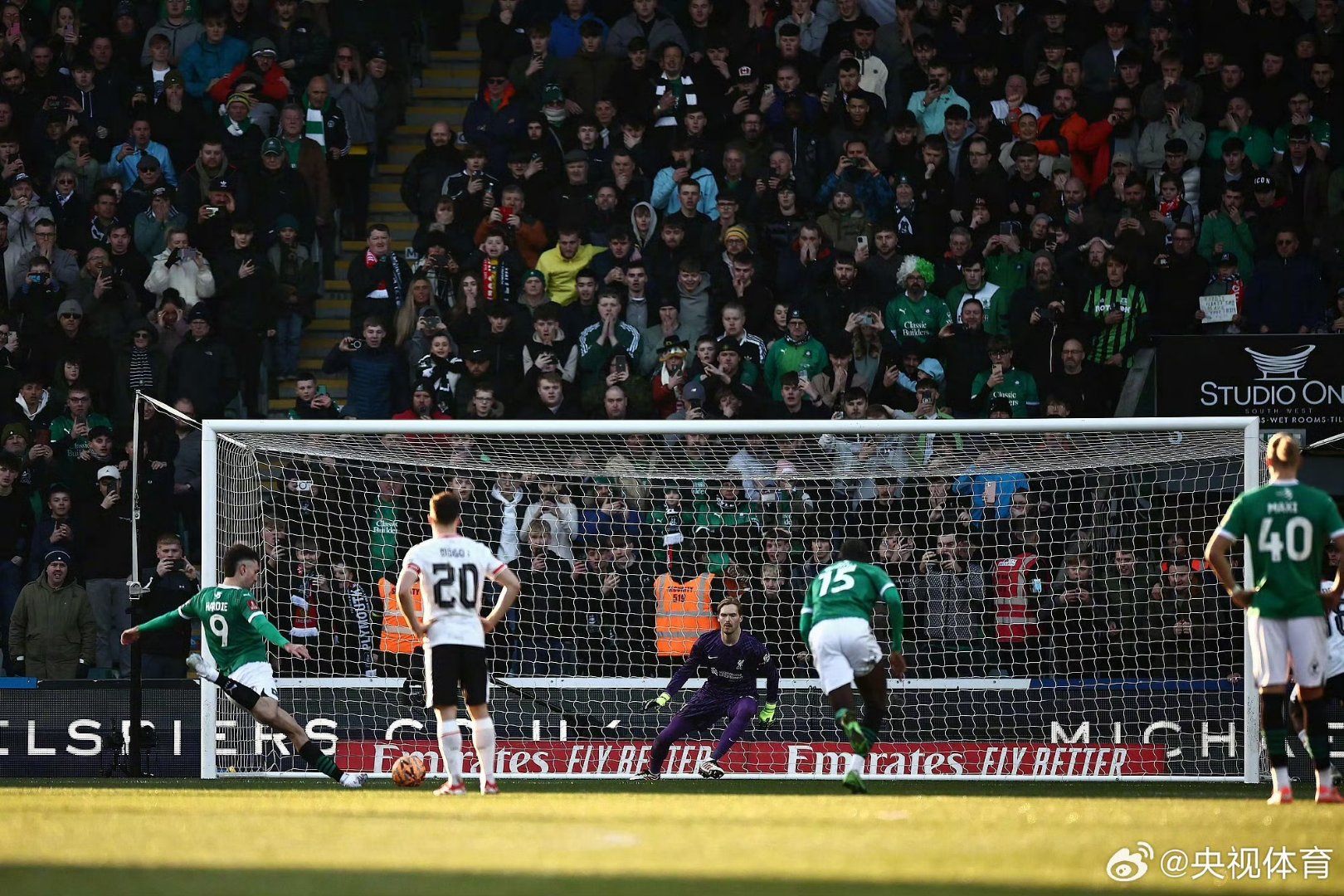 那不勒斯客场轻取切沃,取得胜利 那不勒斯客场轻取切沃,取得胜利