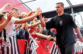 世俱杯决赛-雷恩主场击败朗德斯,再续保级希望的简单介绍