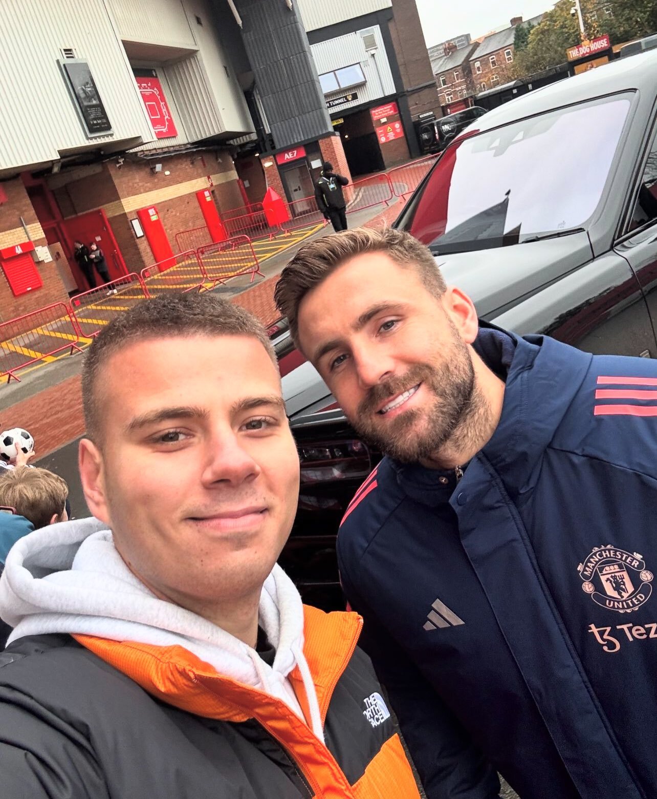 曼联队长意外伤愈复出,领队重回赛场振奋士气的简单介绍 曼联队长意外伤愈复出,领队重回赛场振奋士气的简单介绍