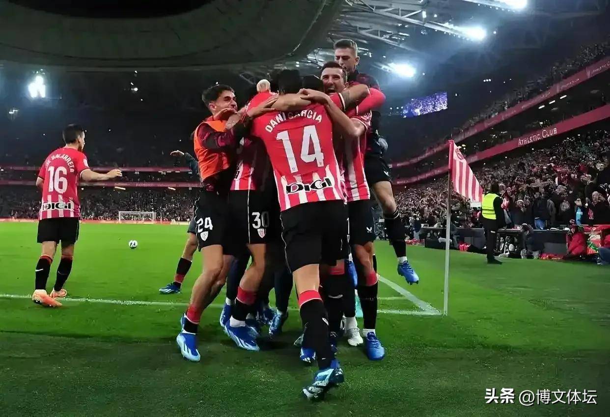 世俱杯改制-巴塞罗那逆转曼联,西甲巨人继续征程的简单介绍