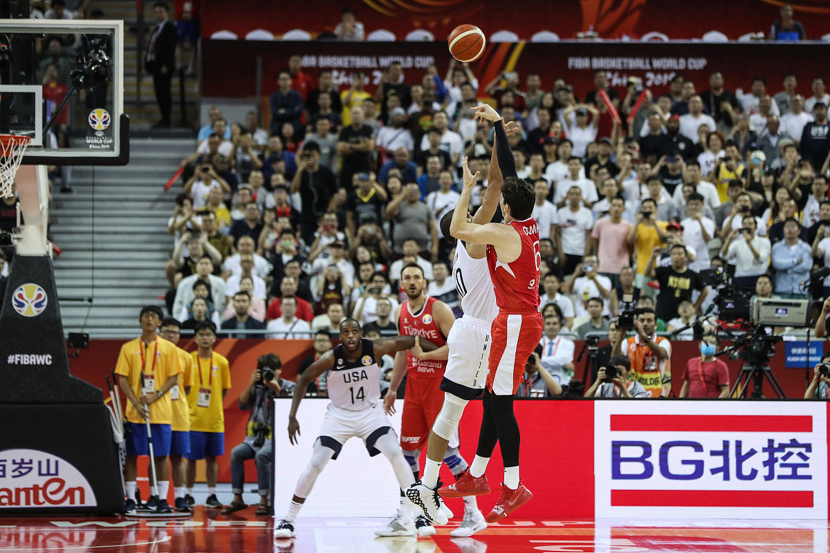 爆冷胜利!克里夫兰骑士击败夏洛特黄蜂的简单介绍 爆冷胜利!克里夫兰骑士击败夏洛特黄蜂的简单介绍