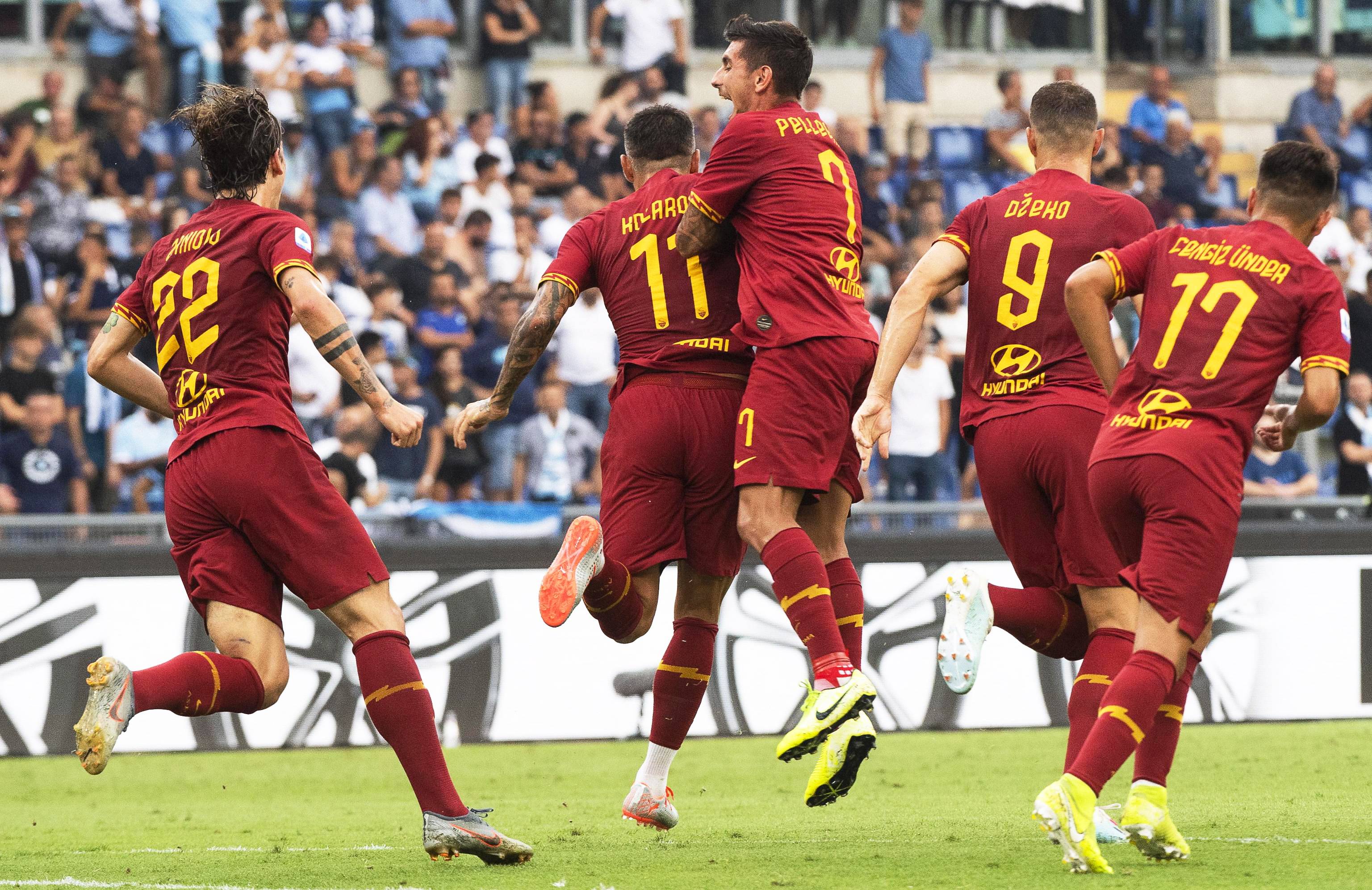 柏林赫塔球队战意昂扬，豪取三分