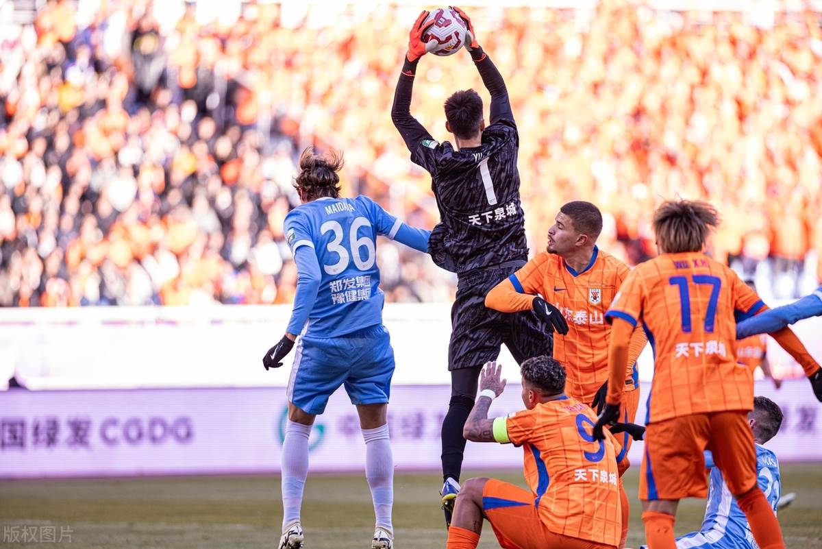 世俱杯决赛-雷恩战至最后时刻,客场赢得临门一脚胜利