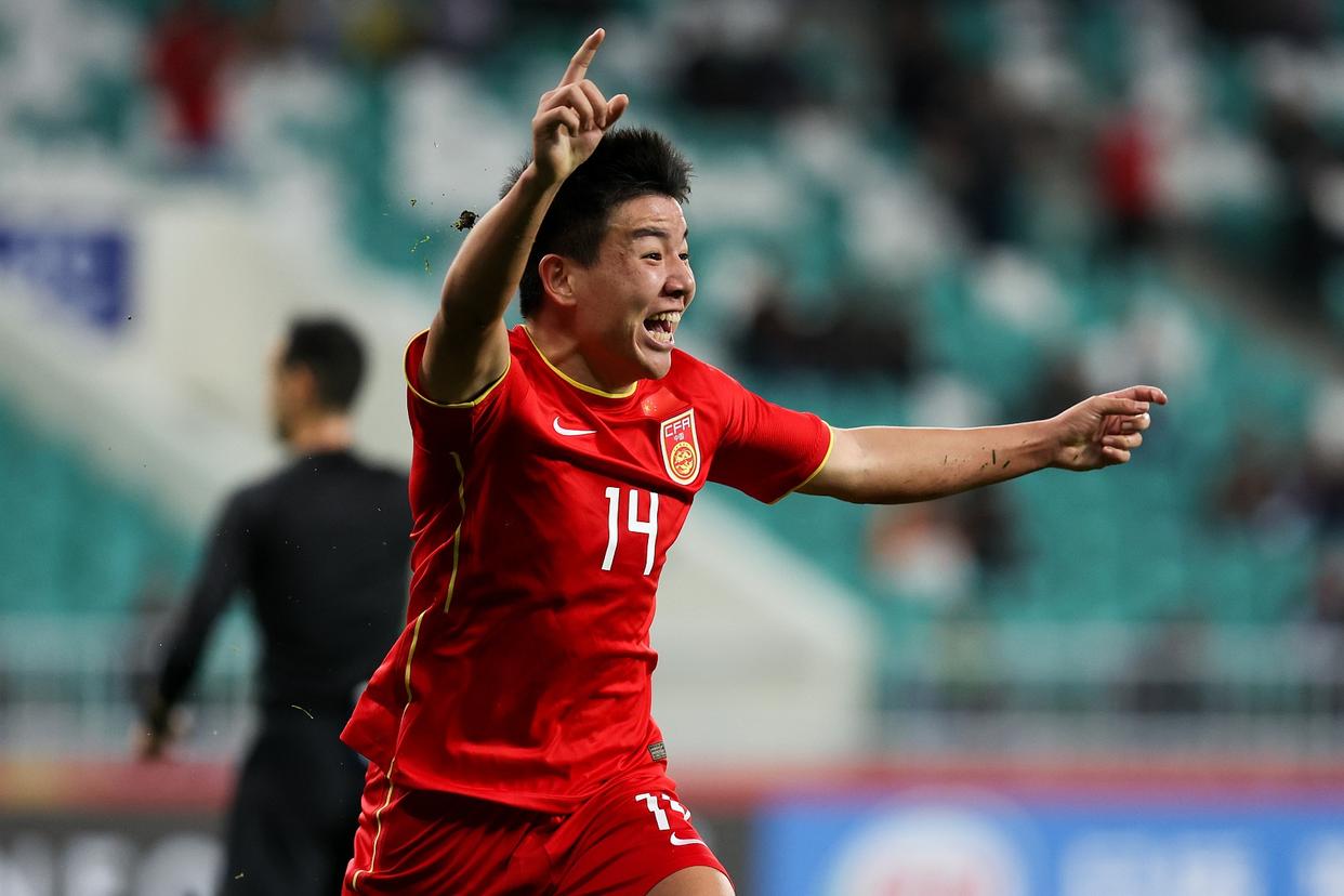 全队备战备战,中超球队冲刺胜利 全队备战备战,中超球队冲刺胜利