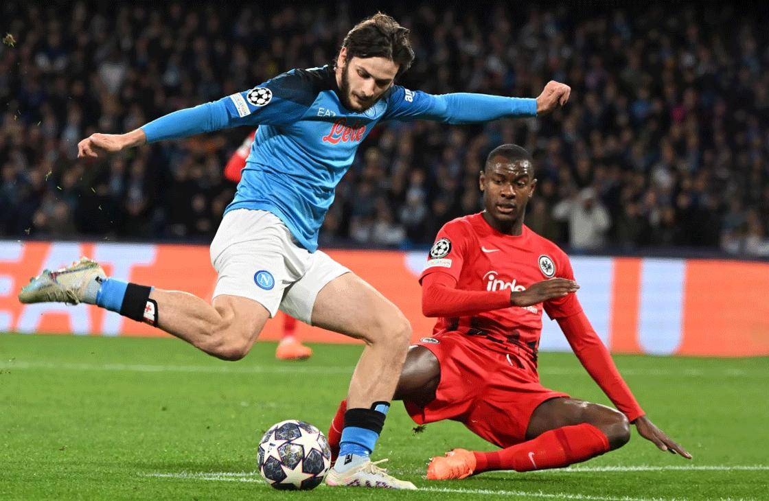 那不勒斯力挽败局，客场零封对手