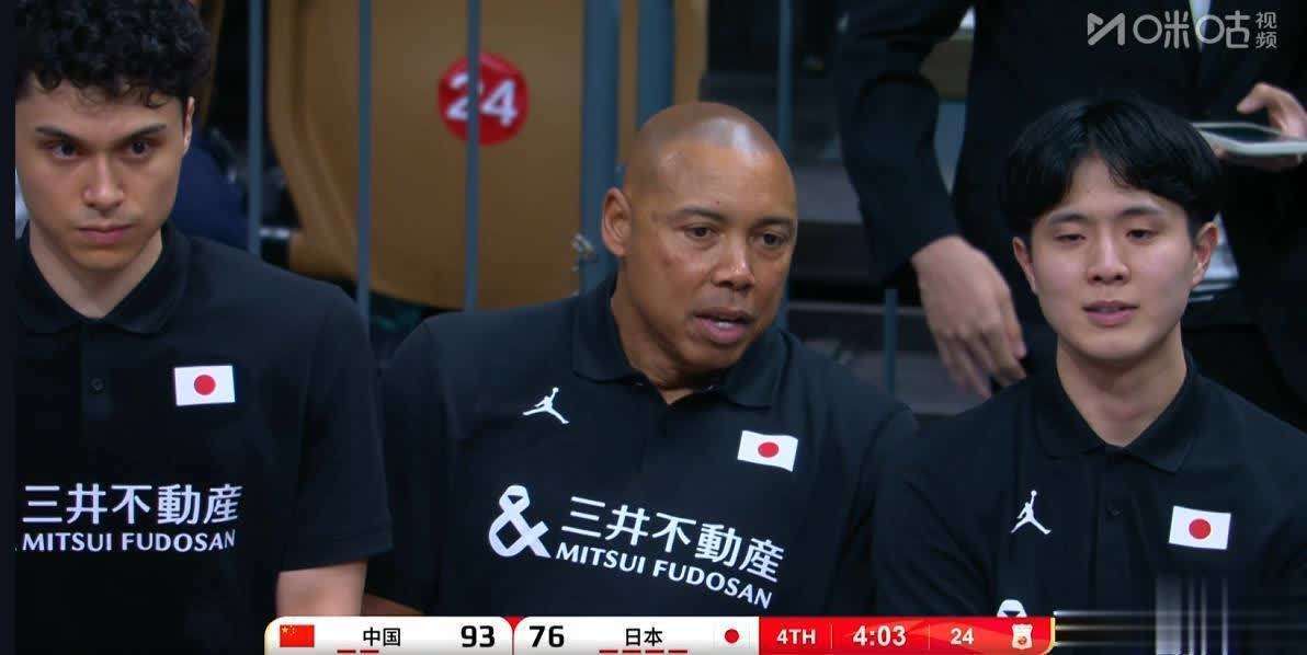 世俱杯奖金-比赛中球员表现抢眼获得主教练肯定