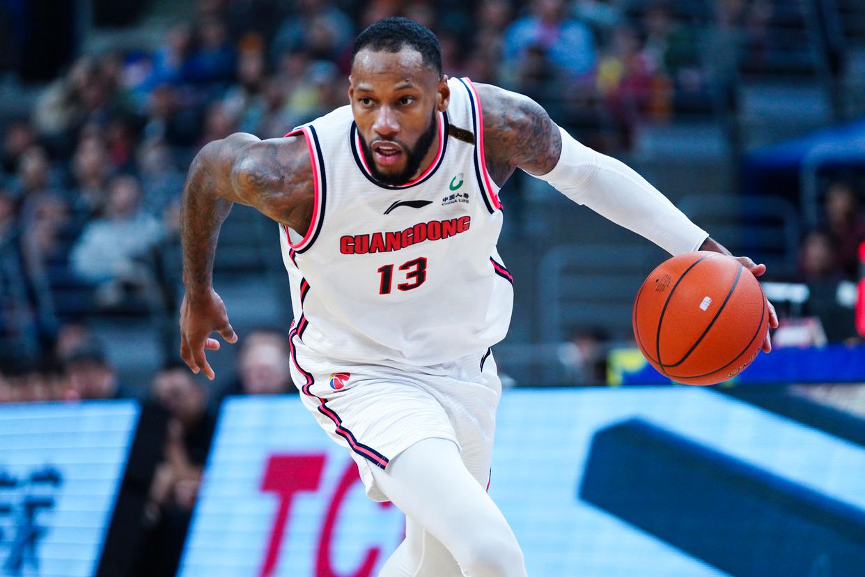 摩纳哥大胜南特，全面领先积分榜