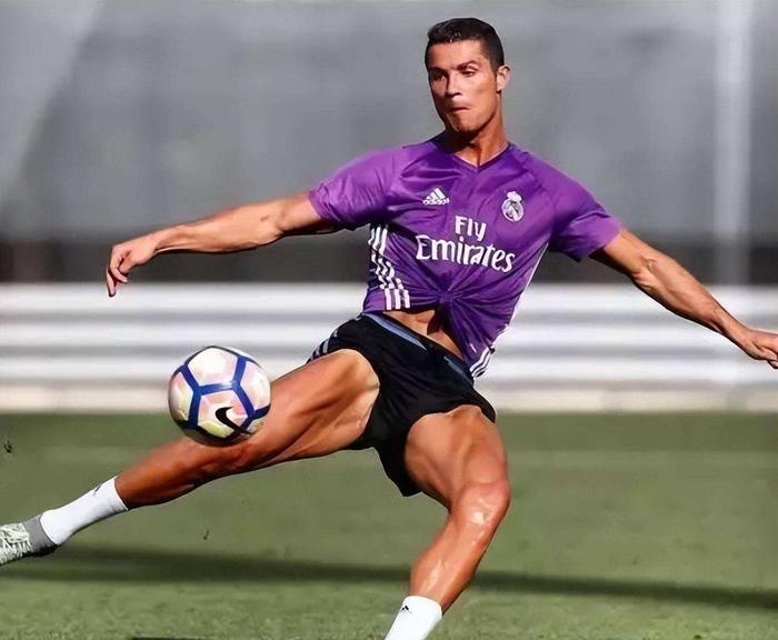 世俱杯赛程-关于克里斯蒂亚诺·罗纳尔多在欧预赛中大放异彩的信息