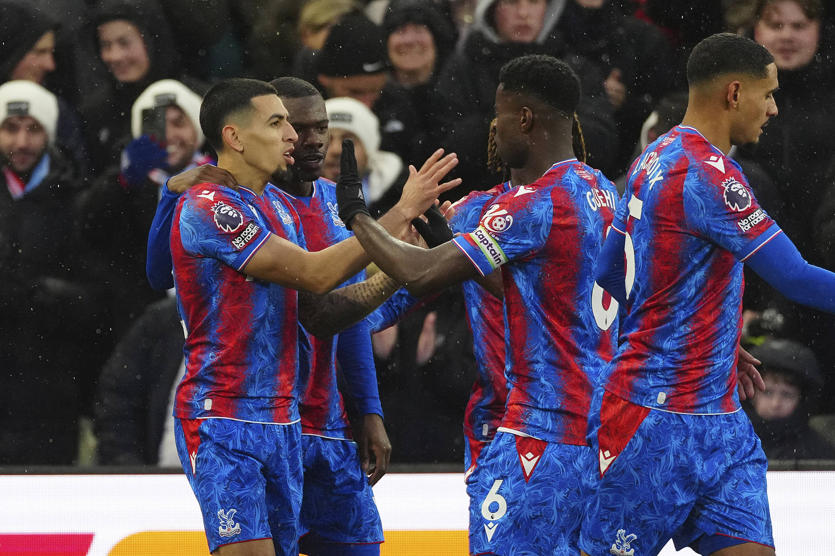 水晶宫队长领头破门,重返胜利之路 水晶宫队长领头破门,重返胜利之路