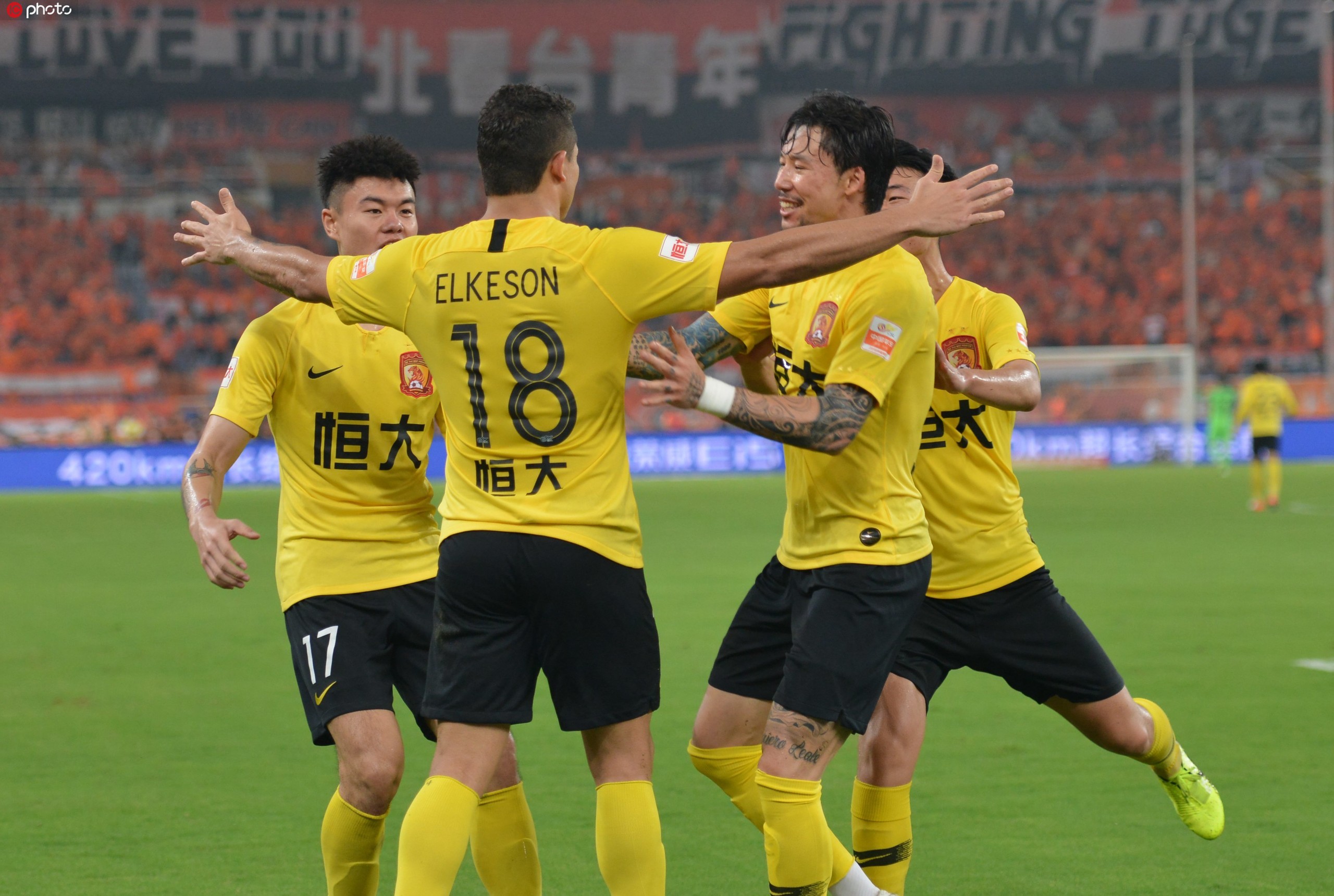 上港连胜再添三分,斩获佳绩向前迈进 上港连胜再添三分,斩获佳绩向前迈进