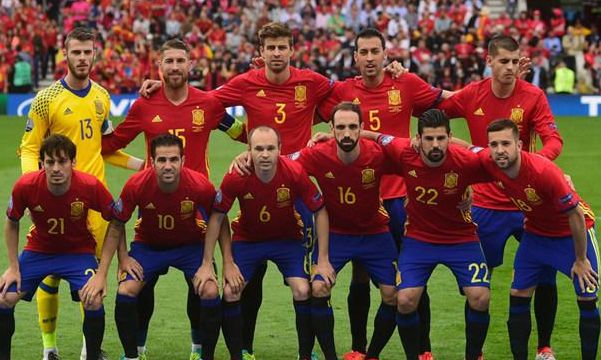 世俱杯冠军-欧预赛争夺激烈,球队士气高涨