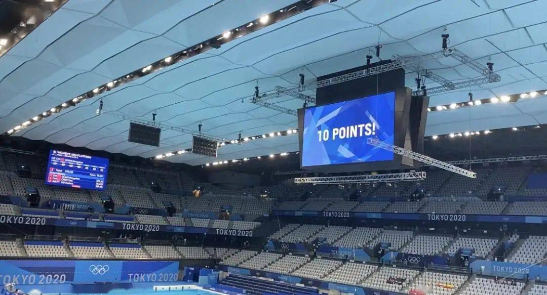 世俱杯官网-法国男子激光帆船选手一路领先，成功包揽金银