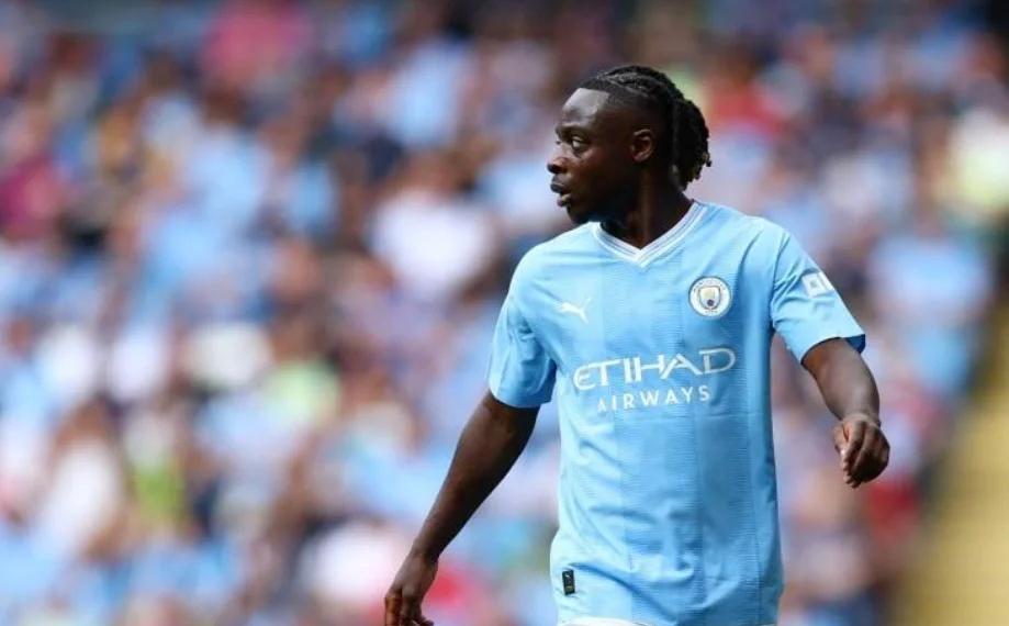 世俱杯决赛-伊拉克队临场发挥出色,赢得关键胜利