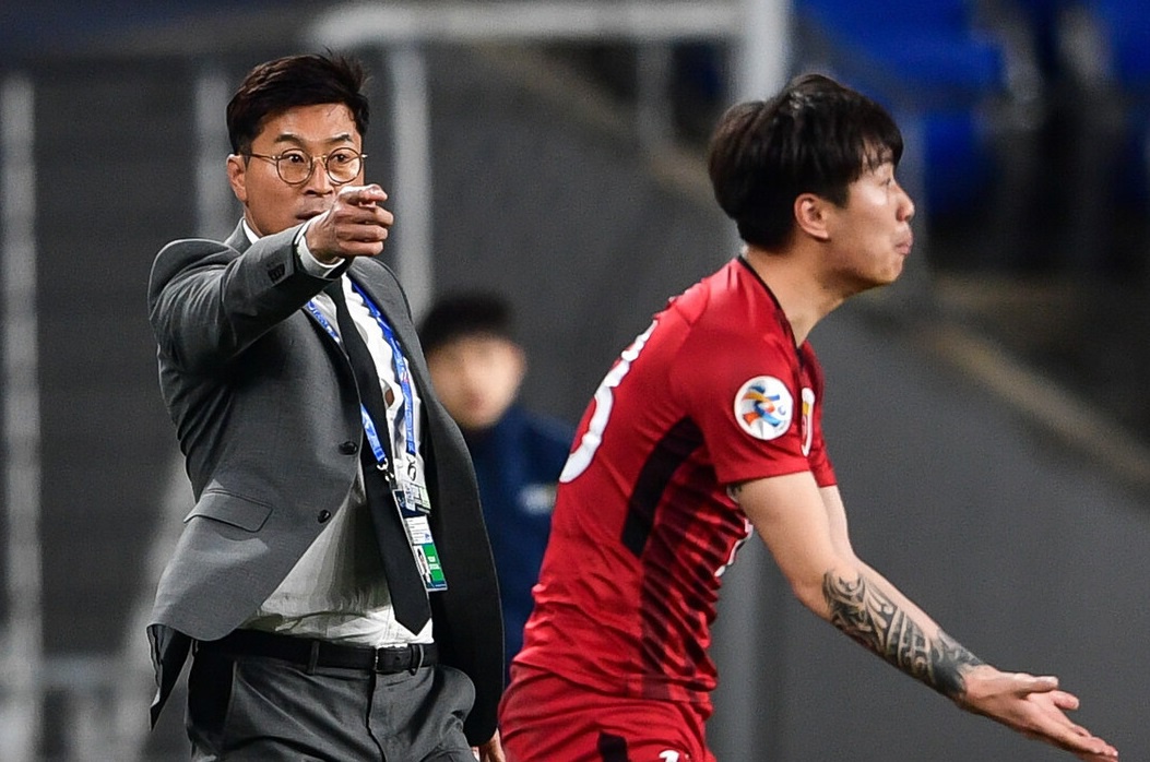 关于青岛黄海主场不敌对手,遗憾失去亚冠淘汰赛资格的信息 关于青岛黄海主场不敌对手,遗憾失去亚冠淘汰赛资格的信息