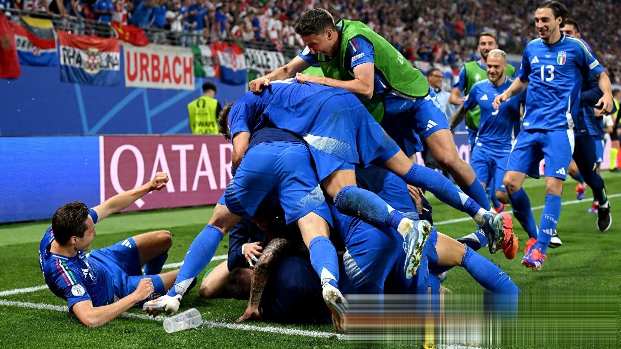 欧洲杯赛事愈发激烈,球队实力逐渐暴露 欧洲杯赛事愈发激烈,球队实力逐渐暴露