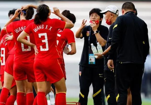 中国女足迷路连败,球员状态低迷 中国女足迷路连败,球员状态低迷