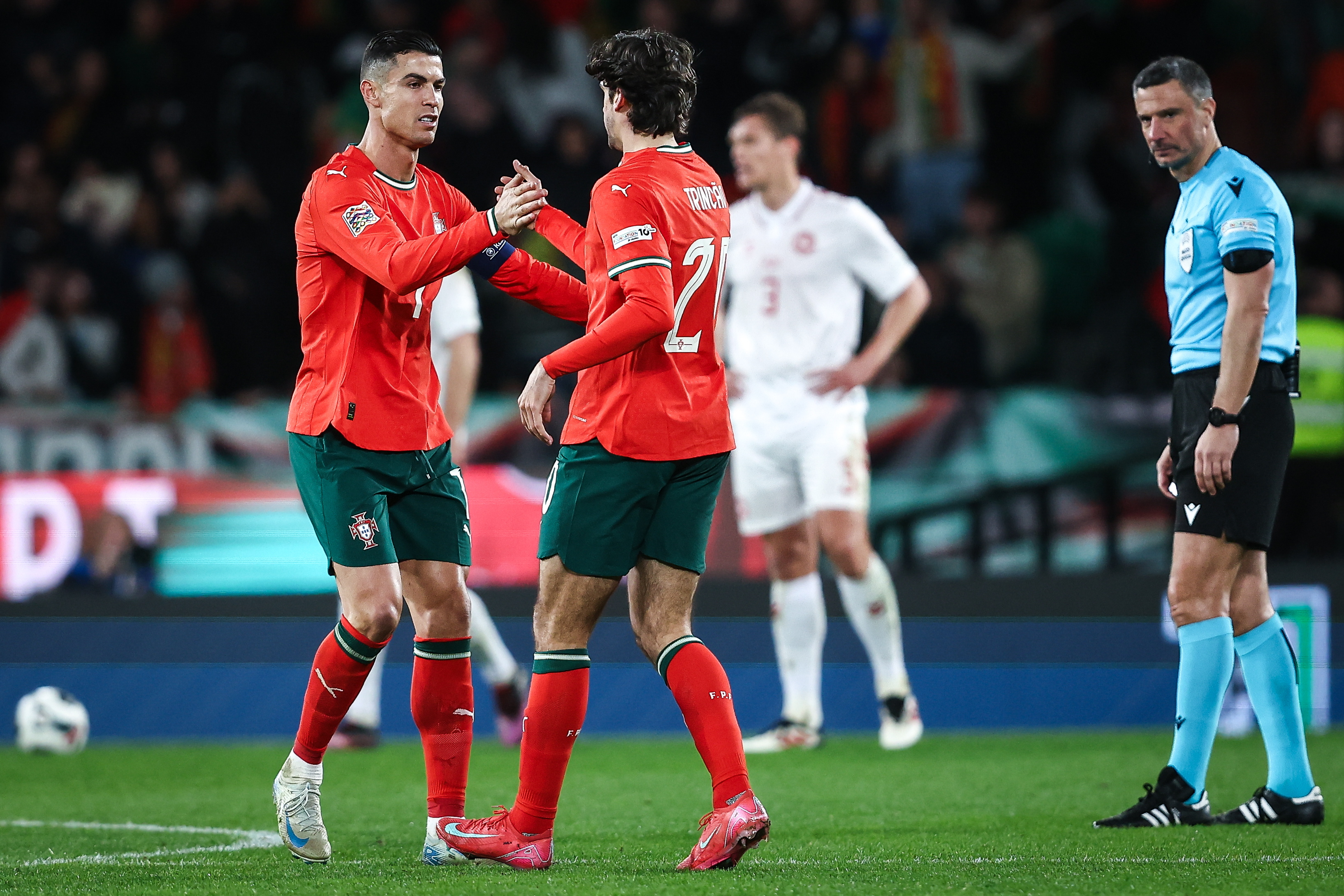 欧洲杯预选赛危机:葡萄牙遭遇挑战,小组出线蒙阴 欧洲杯预选赛危机:葡萄牙遭遇挑战,小组出线蒙阴