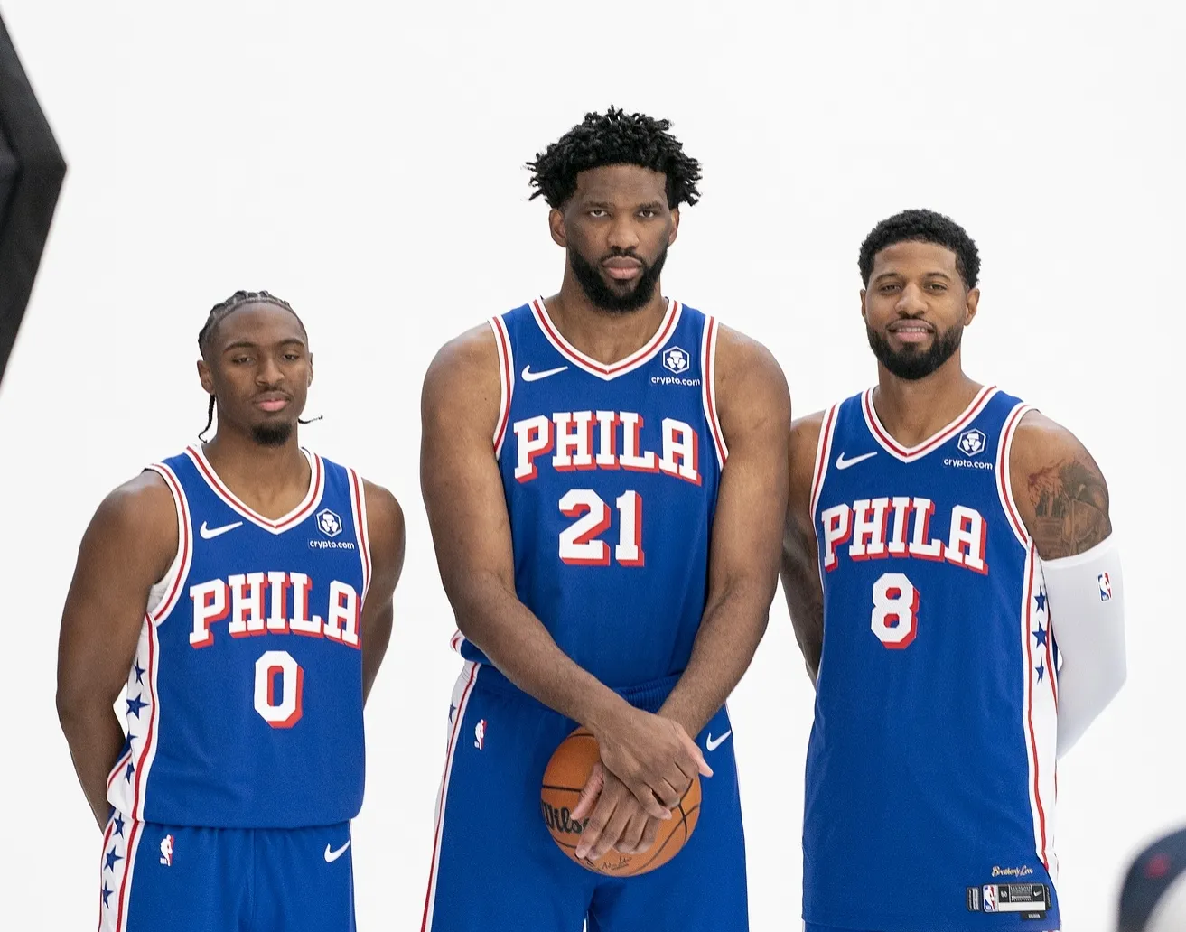 76人大胜开拓者,恩比德双双进账 76人大胜开拓者,恩比德双双进账