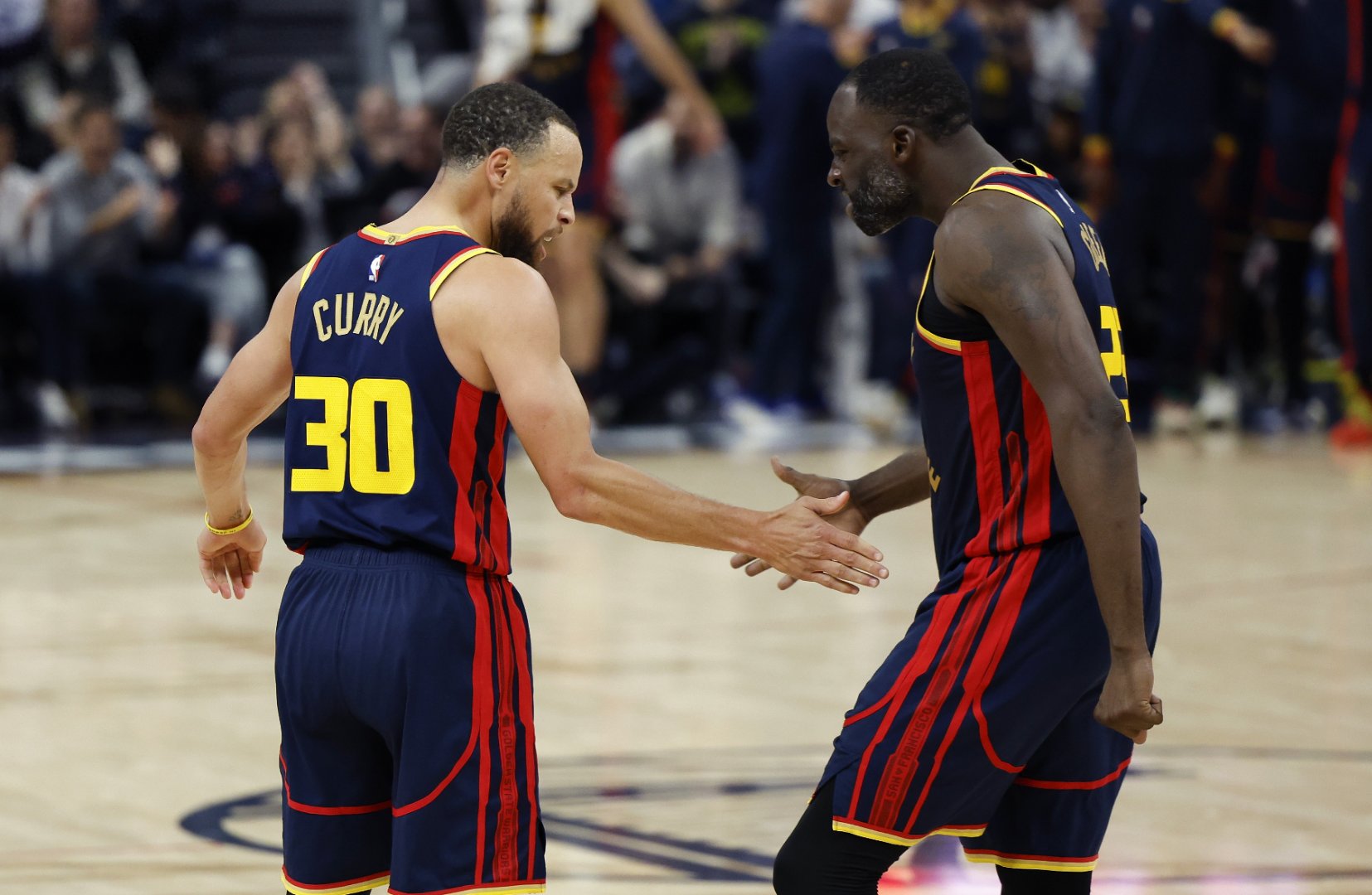 开拓者将对阵马刺,场上硝烟再起谁将占得上风? 开拓者将对阵马刺,场上硝烟再起谁将占得上风?