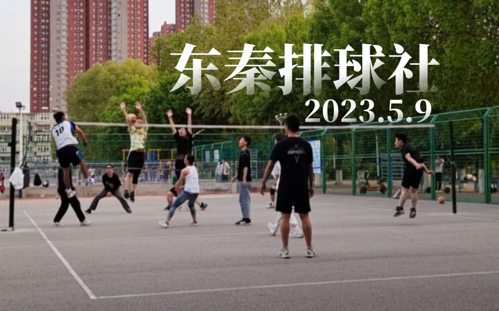 绝地反击：美国和加拿大篮球队场上激烈对抗的简单介绍