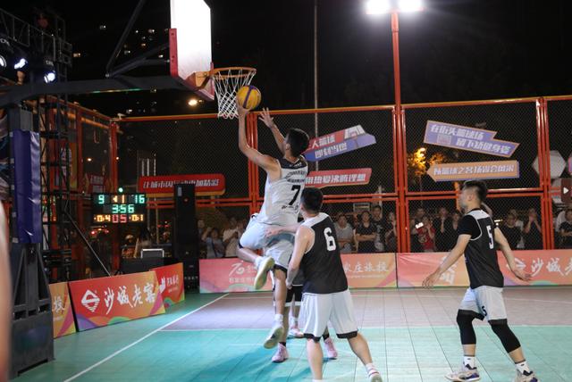 体育明星齐聚球场,篮球比赛娱乐性持续提升的简单介绍 体育明星齐聚球场,篮球比赛娱乐性持续提升的简单介绍