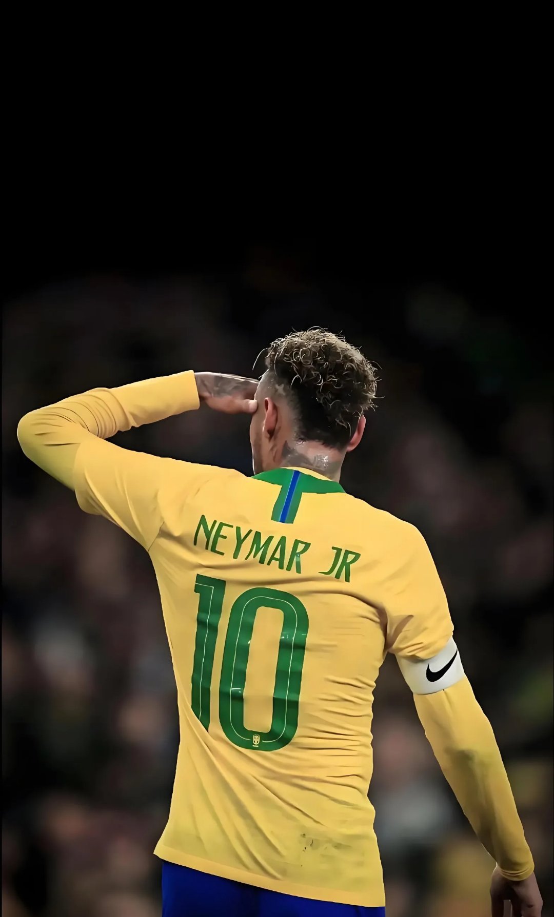 巴西球员在国际比赛中表现出色，受到媒体热捧