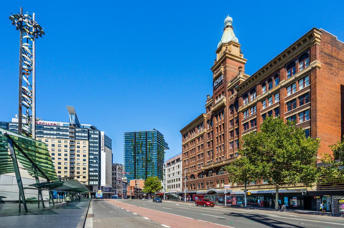 伯明翰城客场失利,升级形势未卜 伯明翰城客场失利,升级形势未卜