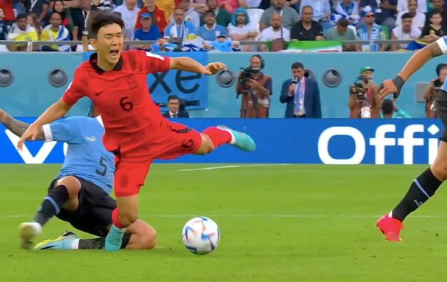 韩国逆转乌拉圭，取得关键三分，小组形势向好的简单介绍