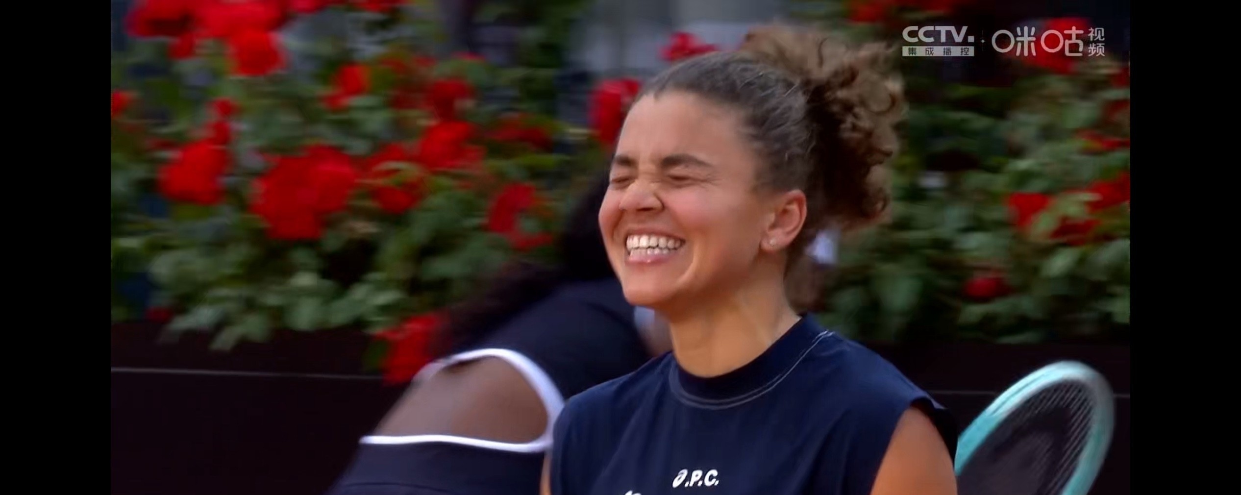 世俱杯参赛资格-老妇人球员表现神勇,令对手望风披靡的简单介绍