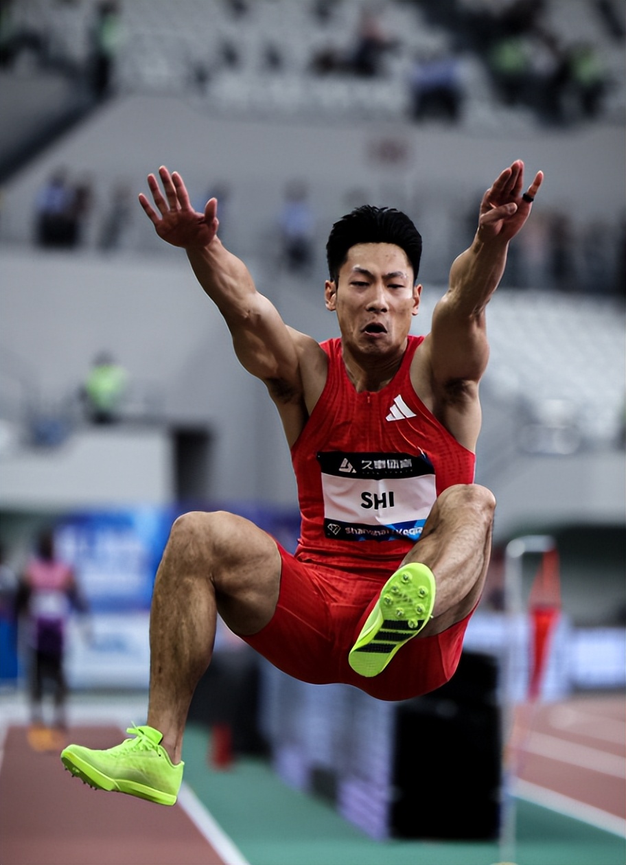 世俱杯决赛-抢眼表现:我国选手奋勇拼搏的简单介绍