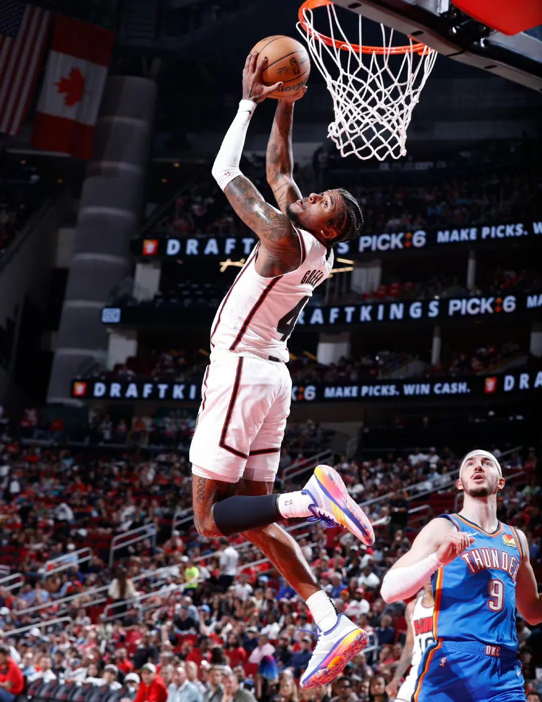 火箭奇扭胜快船，约翰逊压哨绝杀