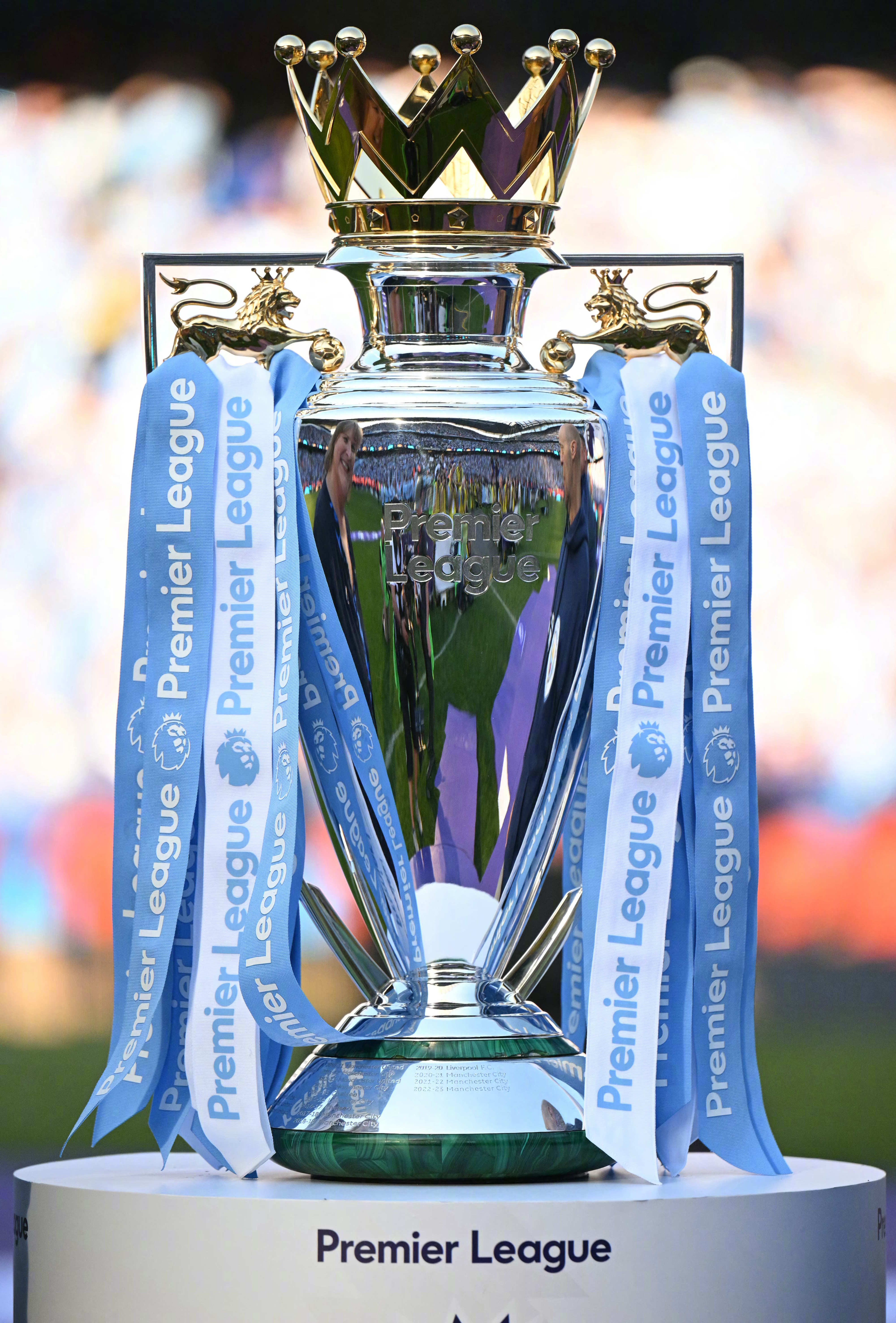 曼联前锋斩获英超最佳球员奖项