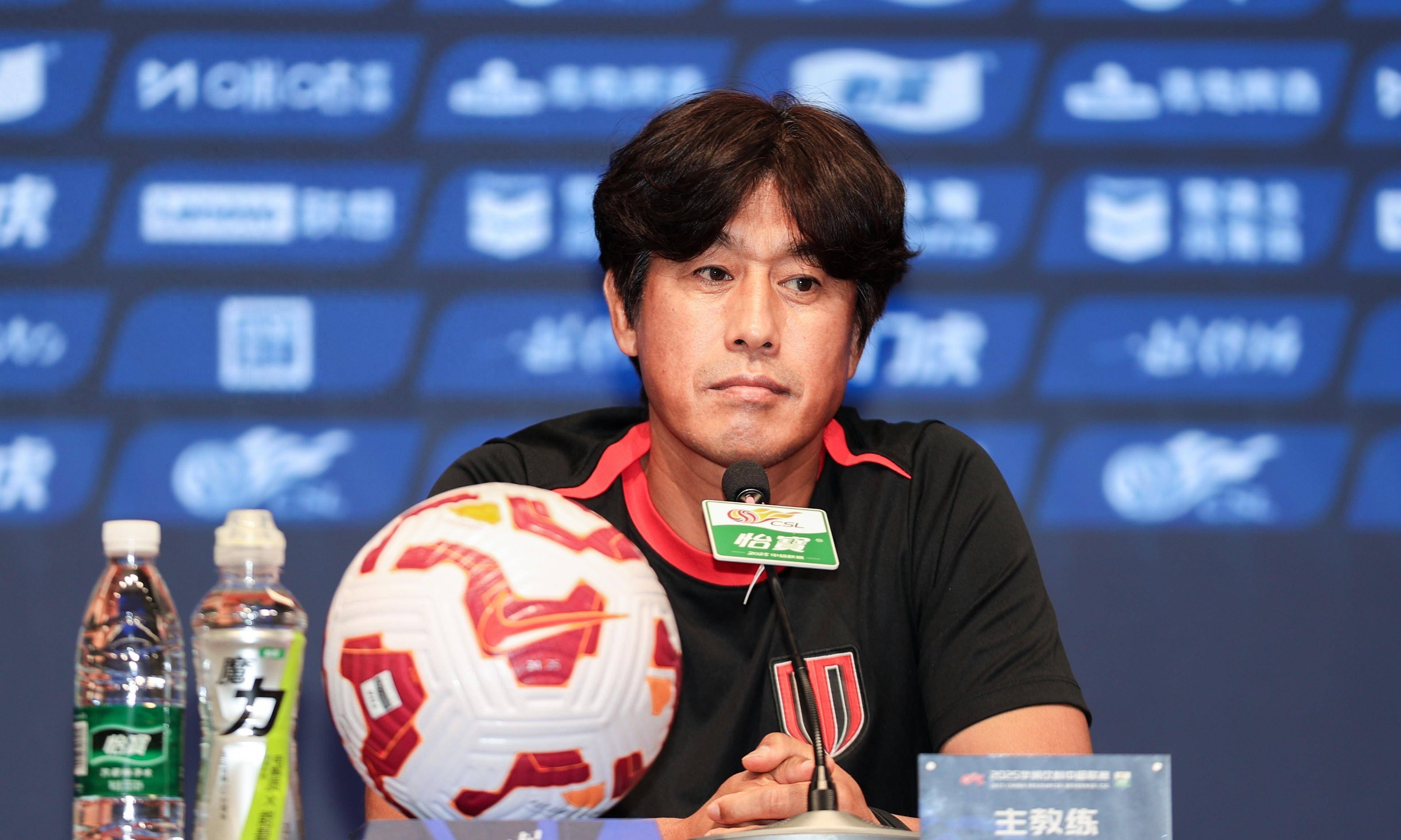 世俱杯2025-不满合同细节球员公开抨击俱乐部管理层