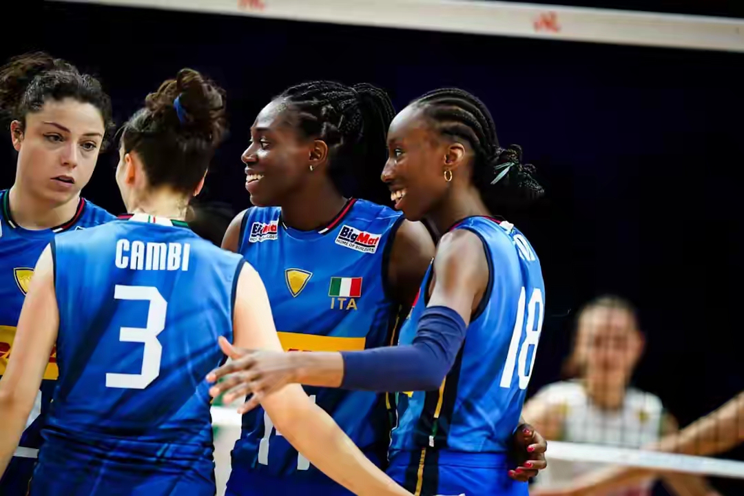 世俱杯冠军-GEN血洗V5，Perkz完成史诗逆转宿命之战入围赛，锁定晋级资格