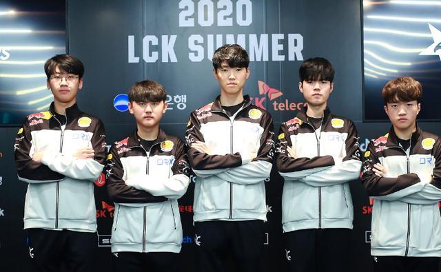 关于NS险胜DRX,Uzi关键团战开团秒人峡谷大战淘汰赛,成为赛场最大亮点的信息 关于NS险胜DRX,Uzi关键团战开团秒人峡谷大战淘汰赛,成为赛场最大亮点的信息