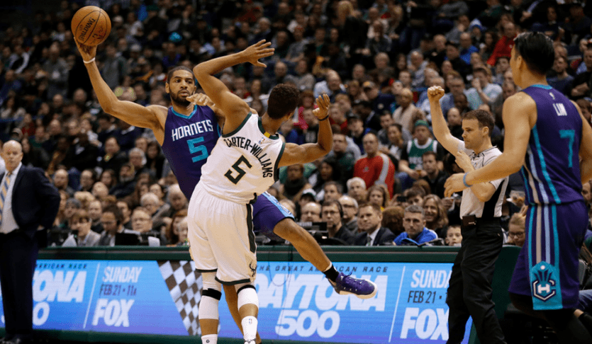 雄鹿客场击败黄蜂保持不败 雄鹿客场击败黄蜂保持不败