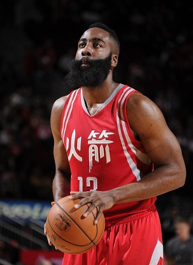 世俱杯决赛-火箭终结鹈鹕连胜,实现一场胜利