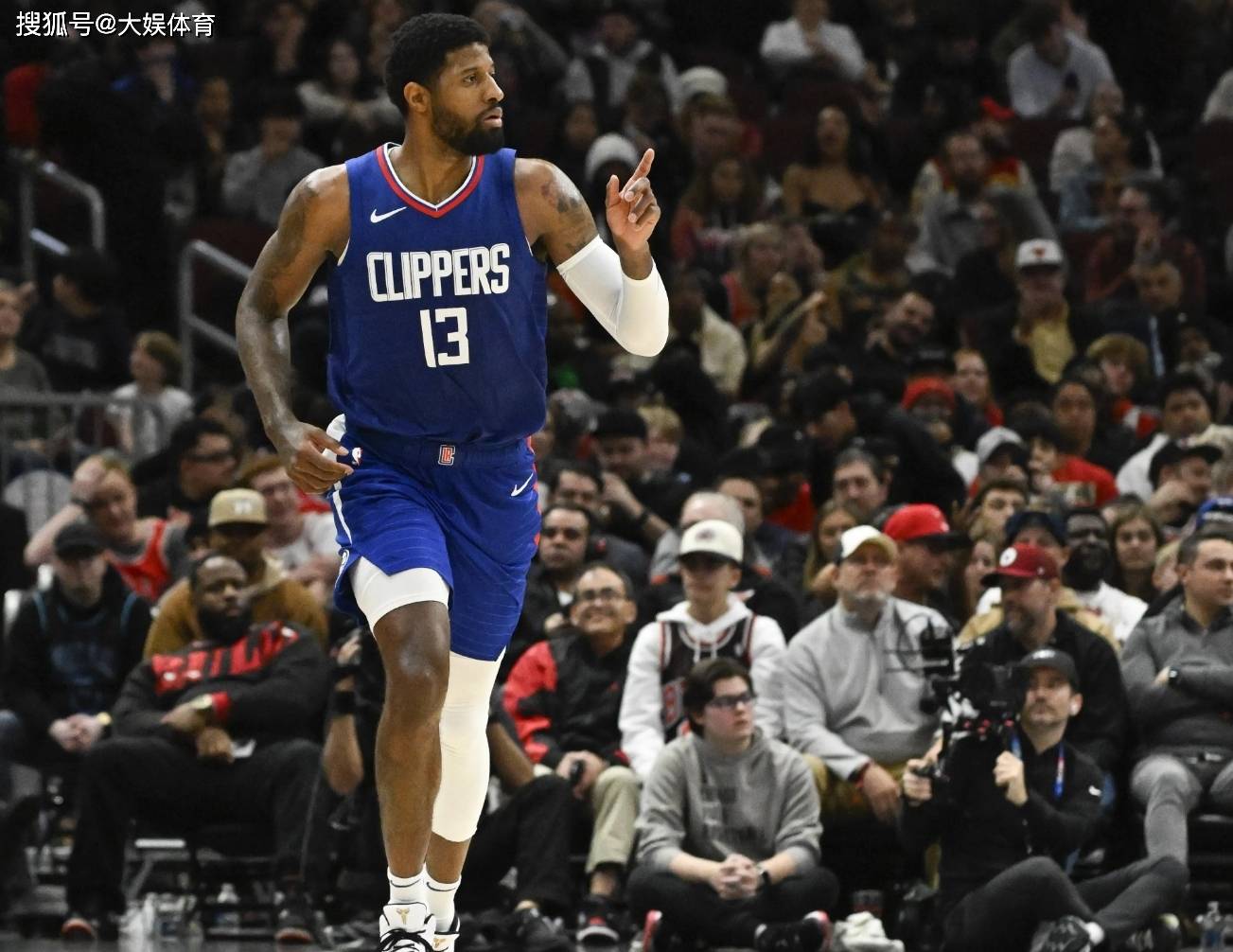 包含76人传出核心伤退消息,球队重心调整的词条 包含76人传出核心伤退消息,球队重心调整的词条