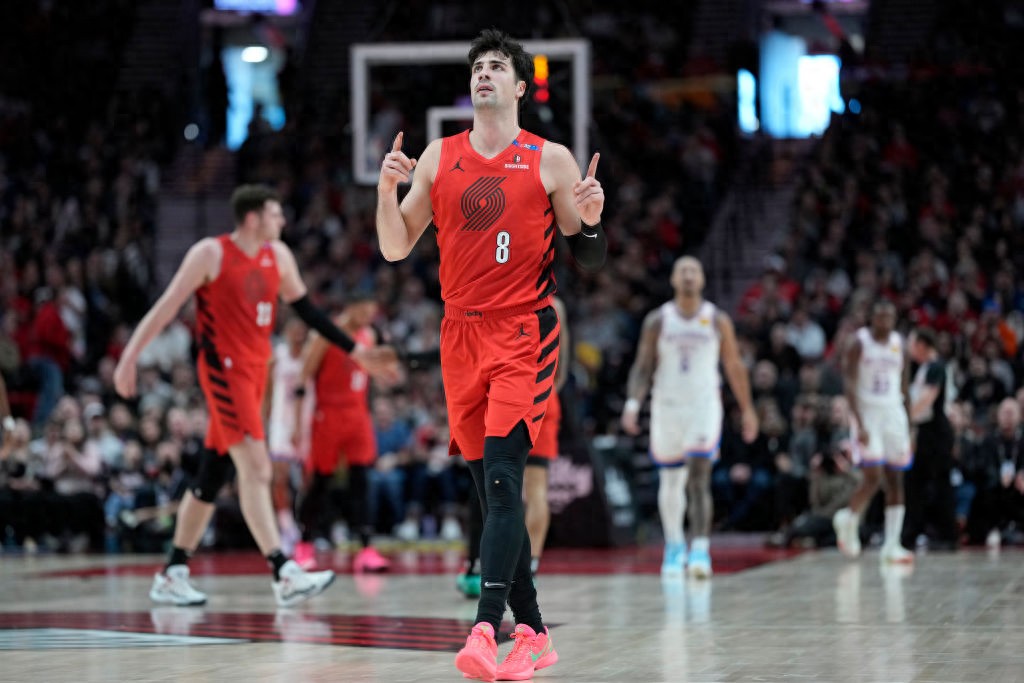 世俱杯参赛资格-勇士大胜开拓者,晋级次轮对决雷霆