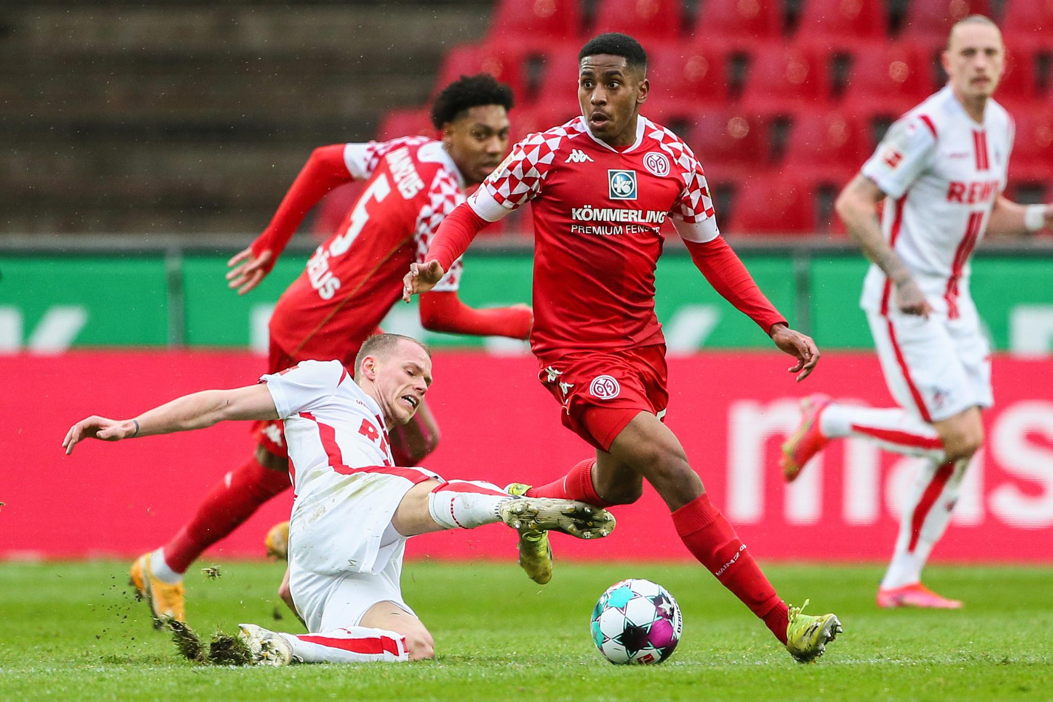 美因茨球员甜蜜进球，为球队取得宝贵分