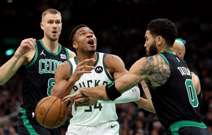 篮网力克雄鹿,塔图姆关键制胜 篮网力克雄鹿,塔图姆关键制胜