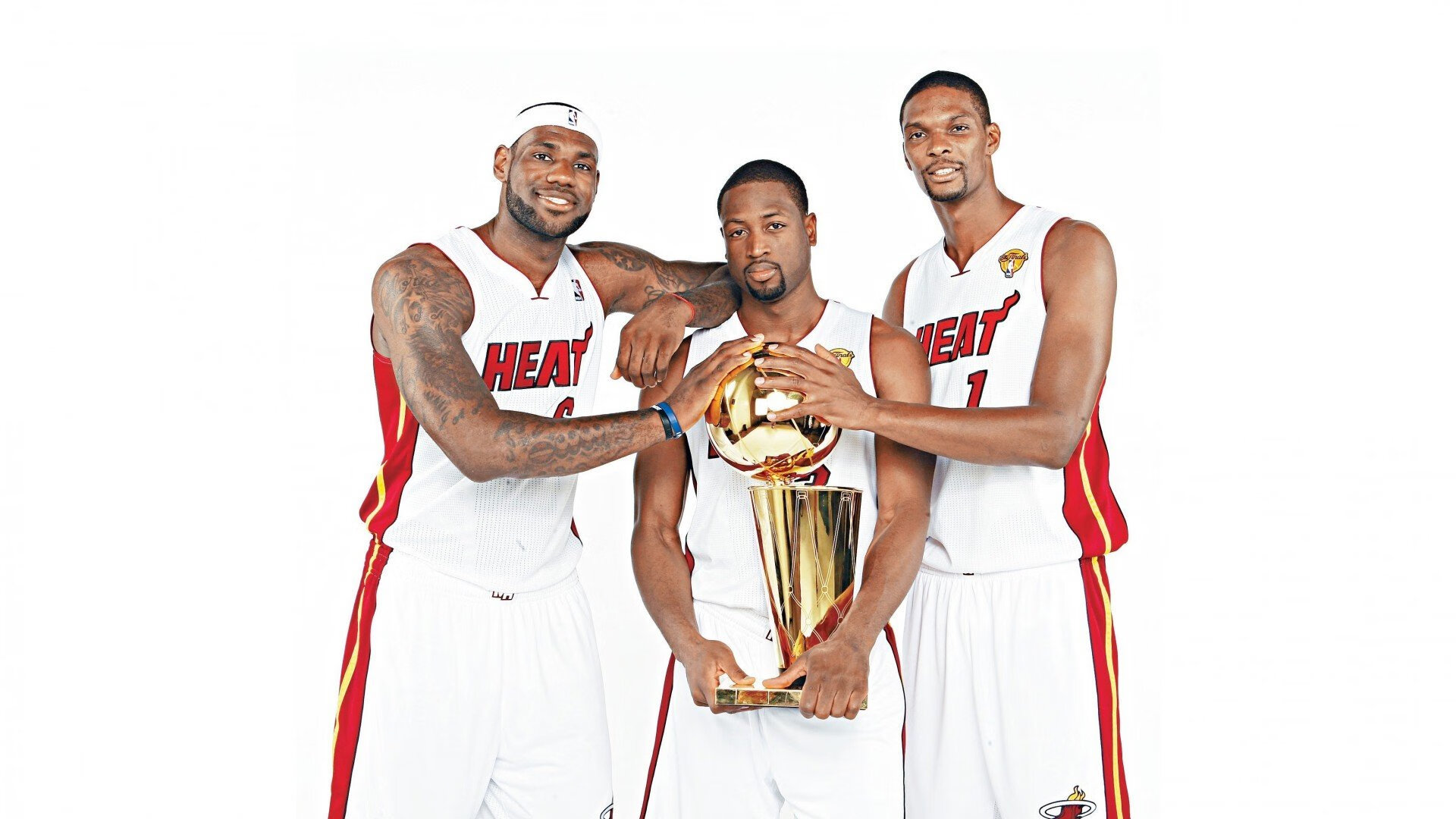 当CBA江苏队吞下败仗时，NBA独行侠正用一场大胜和伦纳德的新纪录诠释篮球的两种维度